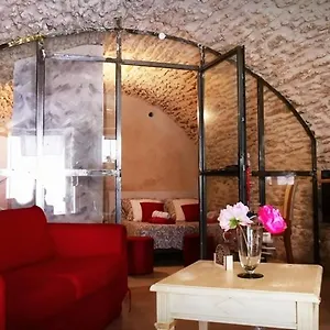 chambre-de-charme-avec-plein-d-authenticit-du-13-me-sicle-40m.fr-provencehotel.com/